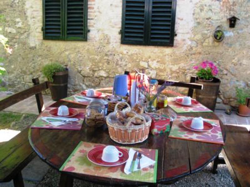 Il Casale Bed & Breakfast Poggibonsi Bagian luar foto