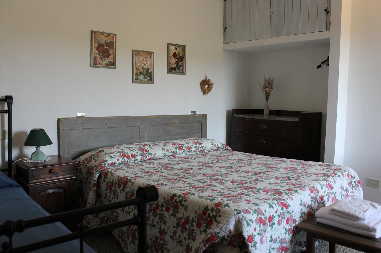 Il Casale Bed & Breakfast Poggibonsi Bagian luar foto