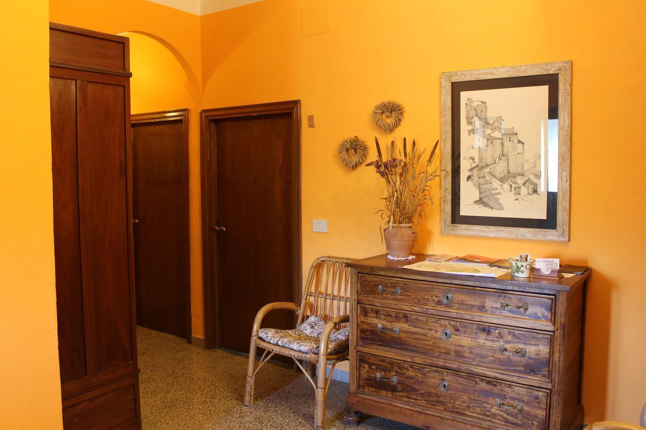 Il Casale Bed & Breakfast Poggibonsi Bagian luar foto