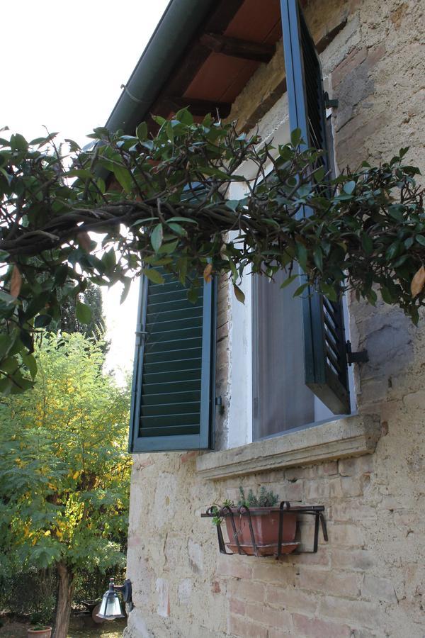 Il Casale Bed & Breakfast Poggibonsi Bagian luar foto